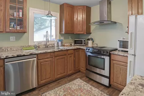 Kitchen - 402 Williamsburg Rd, Sterling, VA 20164 photo 1 of 2