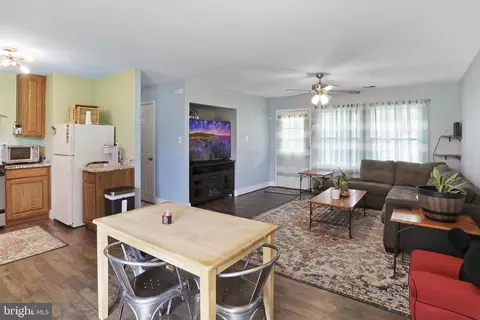 Other - 402 Williamsburg Rd, Sterling, VA 20164 photo 2 of 12
