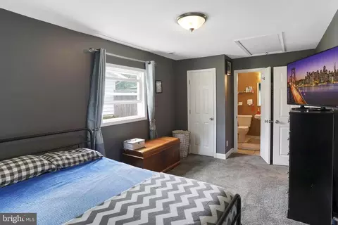 Bedroom - 402 Williamsburg Rd, Sterling, VA 20164 photo 2 of 2