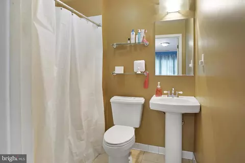 Bath - 402 Williamsburg Rd, Sterling, VA 20164 photo 1 of 2