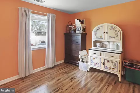 Other - 402 Williamsburg Rd, Sterling, VA 20164 photo 10 of 12