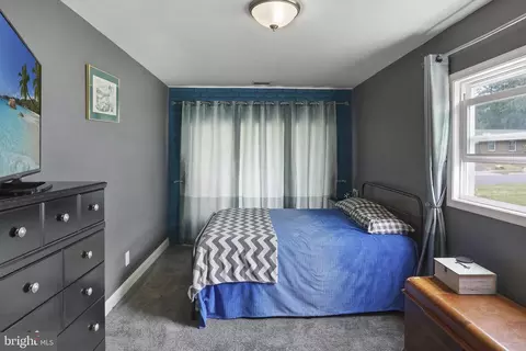 Bedroom - 402 Williamsburg Rd, Sterling, VA 20164 photo 1 of 2