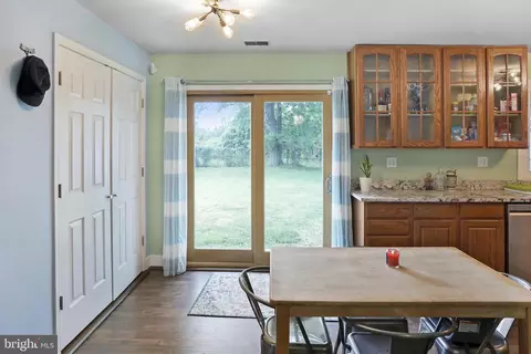 Entry Way - 402 Williamsburg Rd, Sterling, VA 20164 photo 1 of 2