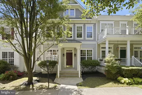 530 Gentlewood Sq, Purcellville, VA 20132