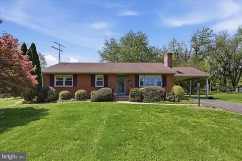 19303 Gleedsville Rd, Leesburg, VA 20175