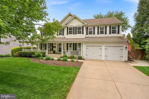 312 Locust Grove Dr, Purcellville, VA 20132
