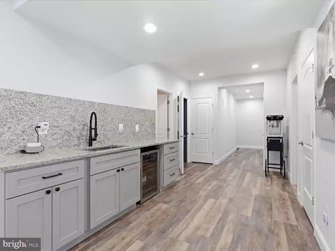 Entry Way - 41961 Riding Mill Pl, Ashburn, VA 20148 photo 7 of 8