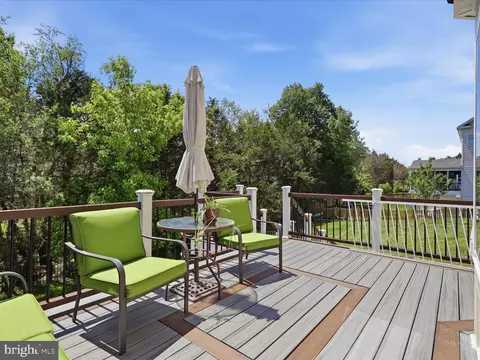 Exterior - 41961 Riding Mill Pl, Ashburn, VA 20148 photo 5 of 12
