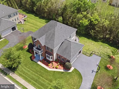 View/Area - 41961 Riding Mill Pl, Ashburn, VA 20148 photo 4 of 10