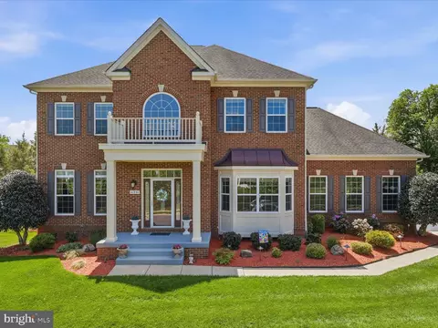Exterior - 41961 Riding Mill Pl, Ashburn, VA 20148 photo 2 of 12