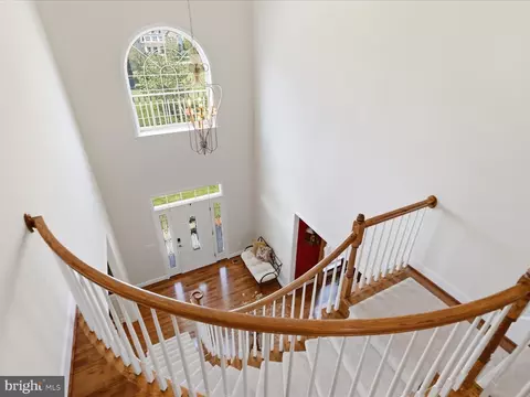 Entry Way - 41961 Riding Mill Pl, Ashburn, VA 20148 photo 3 of 8
