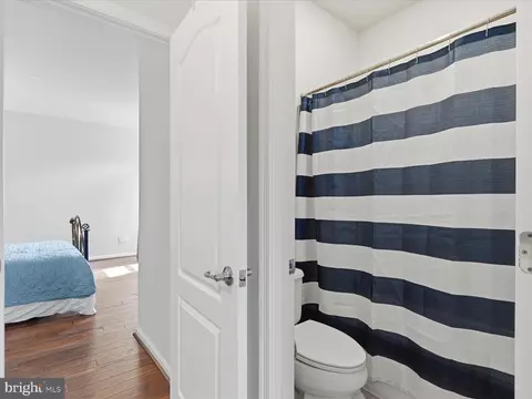 Entry Way - 41961 Riding Mill Pl, Ashburn, VA 20148 photo 4 of 8
