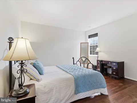 Bedroom - 41961 Riding Mill Pl, Ashburn, VA 20148 photo 5 of 6