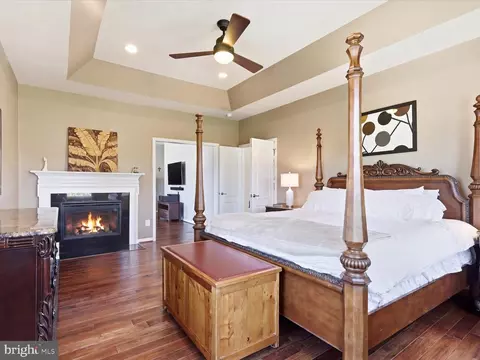 Bedroom - 41961 Riding Mill Pl, Ashburn, VA 20148 photo 1 of 6
