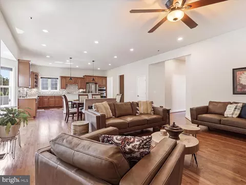 Other - 41961 Riding Mill Pl, Ashburn, VA 20148 photo 4 of 11
