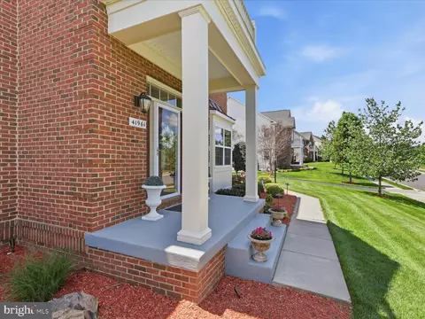 Exterior - 41961 Riding Mill Pl, Ashburn, VA 20148 photo 3 of 12
