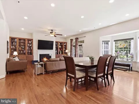 Dining - 41961 Riding Mill Pl, Ashburn, VA 20148 photo 5 of 5