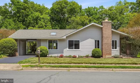 Exterior - 35 Biscayne Pl, Sterling, VA 20164 photo 10 of 10