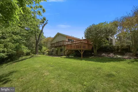 Exterior - 35 Biscayne Pl, Sterling, VA 20164 photo 7 of 10