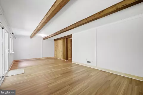 Living - 35 Biscayne Pl, Sterling, VA 20164 photo 5 of 5