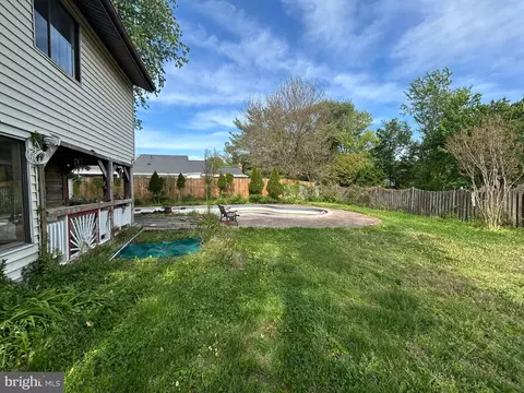 Exterior - 102 Wrightwood Pl, Sterling, VA 20164 photo 3 of 6