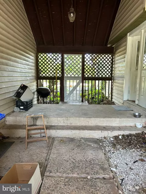 Exterior - 102 Wrightwood Pl, Sterling, VA 20164 photo 6 of 6
