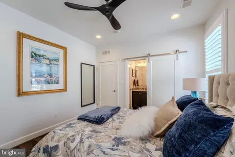 Bedroom - 42863 Beaver Crossing Sq, Ashburn, VA 20148 photo 5 of 6