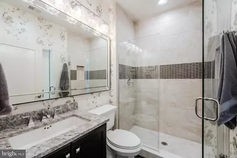 Bath - 42863 Beaver Crossing Sq, Ashburn, VA 20148 photo 3 of 4