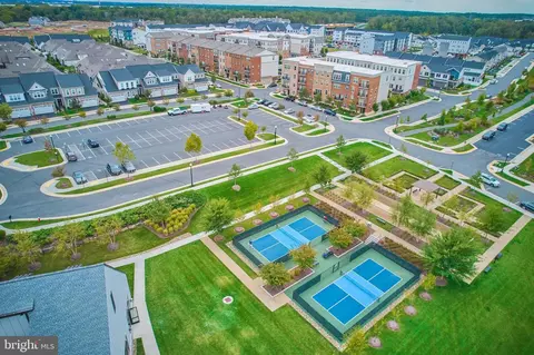 View/Area - 42863 Beaver Crossing Sq, Ashburn, VA 20148 photo 8 of 9