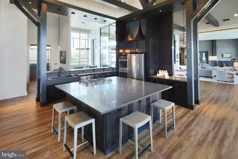 Kitchen - 42863 Beaver Crossing Sq, Ashburn, VA 20148 photo 5 of 6
