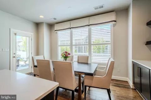 Dining - 42863 Beaver Crossing Sq, Ashburn, VA 20148 photo 2 of 4