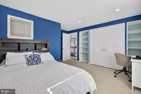 Bedroom - 43793 Stonebridge Dr, Ashburn, VA 20147 photo 5 of 7