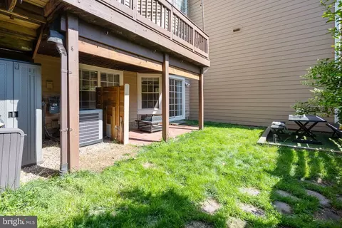 Exterior - 43793 Stonebridge Dr, Ashburn, VA 20147 photo 12 of 13