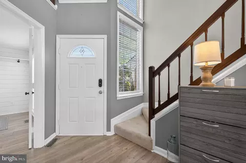 Entry Way - 43793 Stonebridge Dr, Ashburn, VA 20147 photo 2 of 14