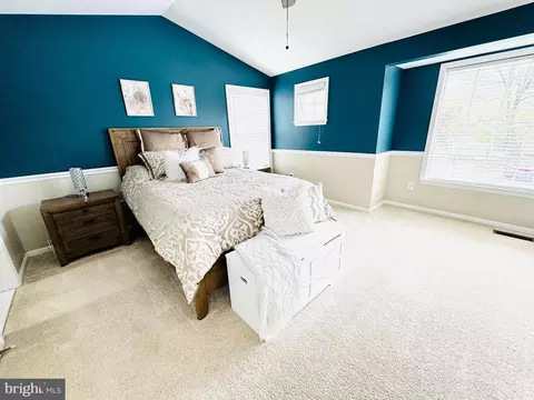 Bedroom - 43793 Stonebridge Dr, Ashburn, VA 20147 photo 1 of 7