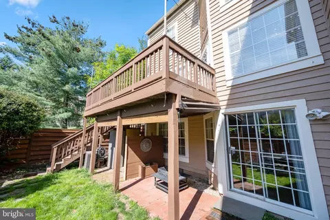 Exterior - 43793 Stonebridge Dr, Ashburn, VA 20147 photo 11 of 13