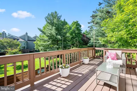 Exterior - 43793 Stonebridge Dr, Ashburn, VA 20147 photo 3 of 13