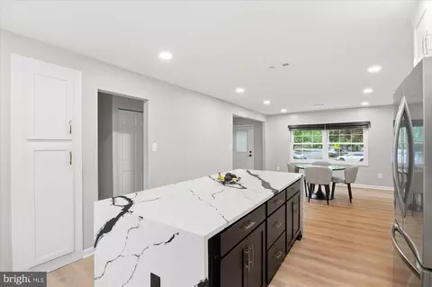 Entry Way - 1000 E Holly Ave, Sterling, VA 20164 photo 2 of 2