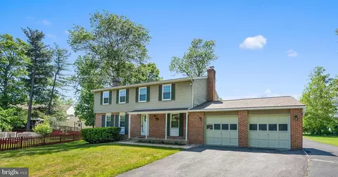 104 Deerwood Ct, Sterling, VA 20164