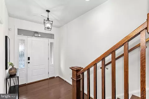 Entry Way - 20401 Codman Dr, Ashburn, VA 20147 photo 2 of 10