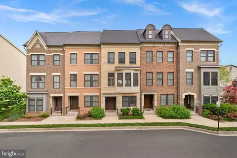 20401 Codman Dr, Ashburn, VA 20147