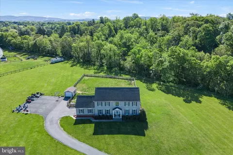 11908 Stonehouse View Ct, Lovettsville, VA 20180