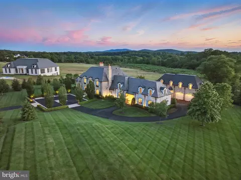 22805 Creighton Farms Dr, Leesburg, VA 20175