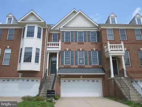 25252 Lyon Ter, Chantilly, VA 20152