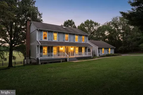 19606 Ridgeside Rd, Bluemont, VA 20135