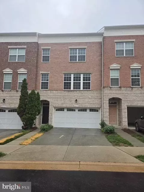 22693 Flowing Spring Sq, Brambleton, VA 20148