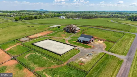 15145 Lees Crossing Ln, Leesburg, VA 20176