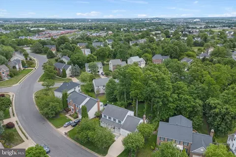 View/Area - 43932 Tavern Dr, Ashburn, VA 20147 photo 5 of 18