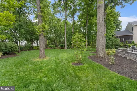 Exterior - 43932 Tavern Dr, Ashburn, VA 20147 photo 4 of 10
