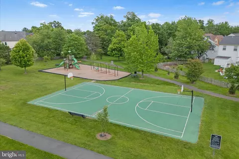 View/Area - 43932 Tavern Dr, Ashburn, VA 20147 photo 18 of 18